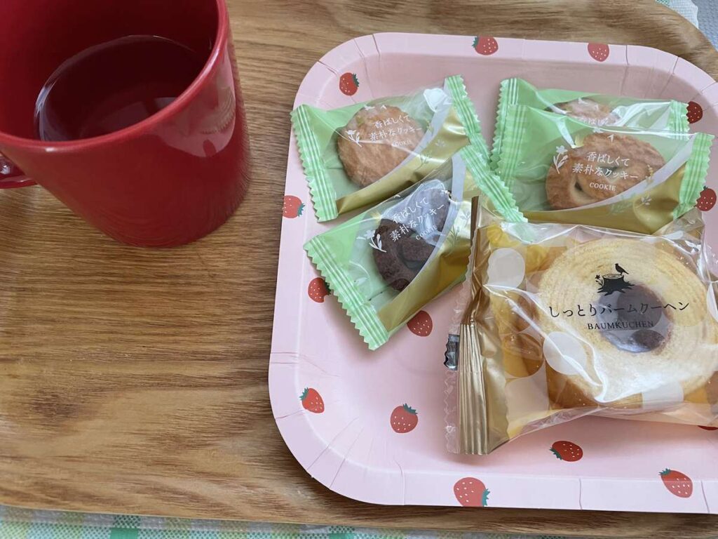 頂いたお菓子と
用意したお茶