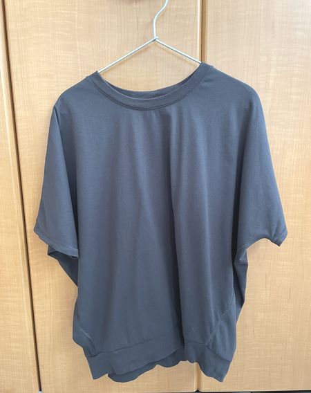 HoneysのTシャツ